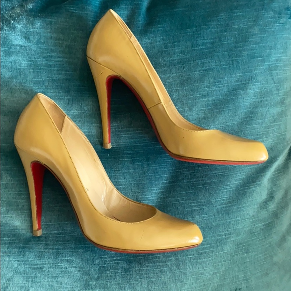 CHRISTIAN LOUBOUTIN nude high heels, AUTH!